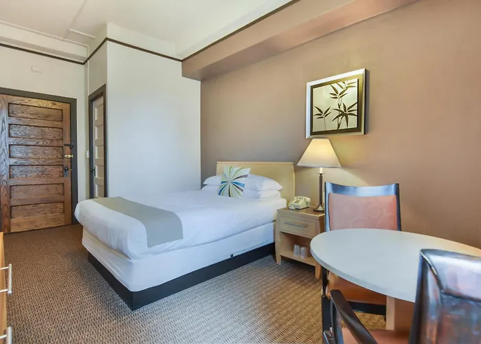 Moore Hotel